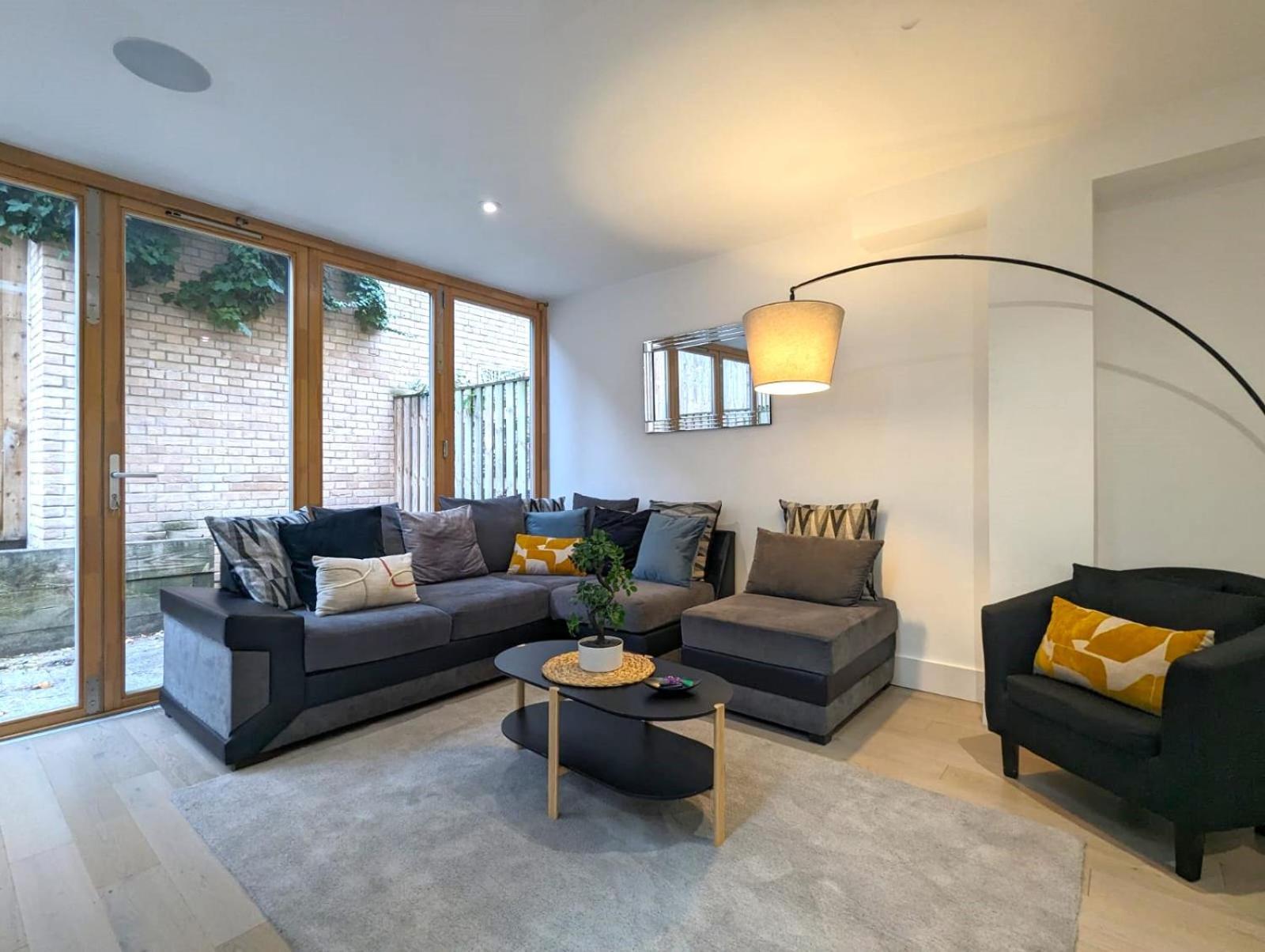 Luxurious & Modern Townhouse In Hammersmith Apartment London Exterior photo